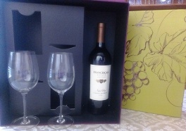 Artisan Gift Set with Ravenscroft Wine Glasses